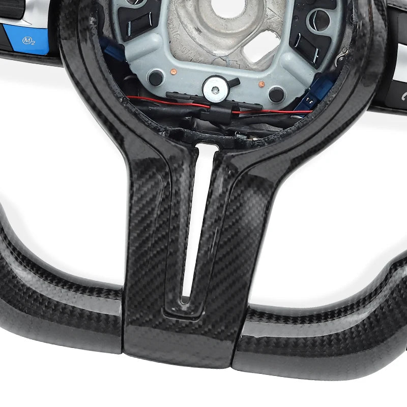 Volant LED en Carbone pour BMW M – Look Racing & Technologie Intégrée HushBimmer