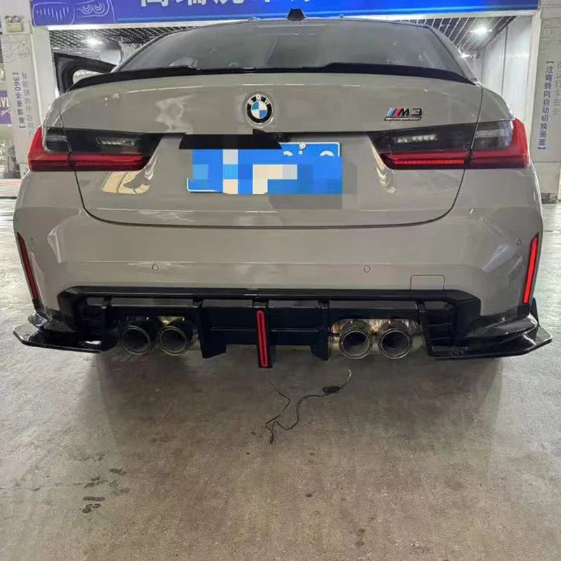 Diffuseur Arrière BMW M3 G80 (2021–2024) – 3 Pièces Noir Brillant avec Éclairage LED