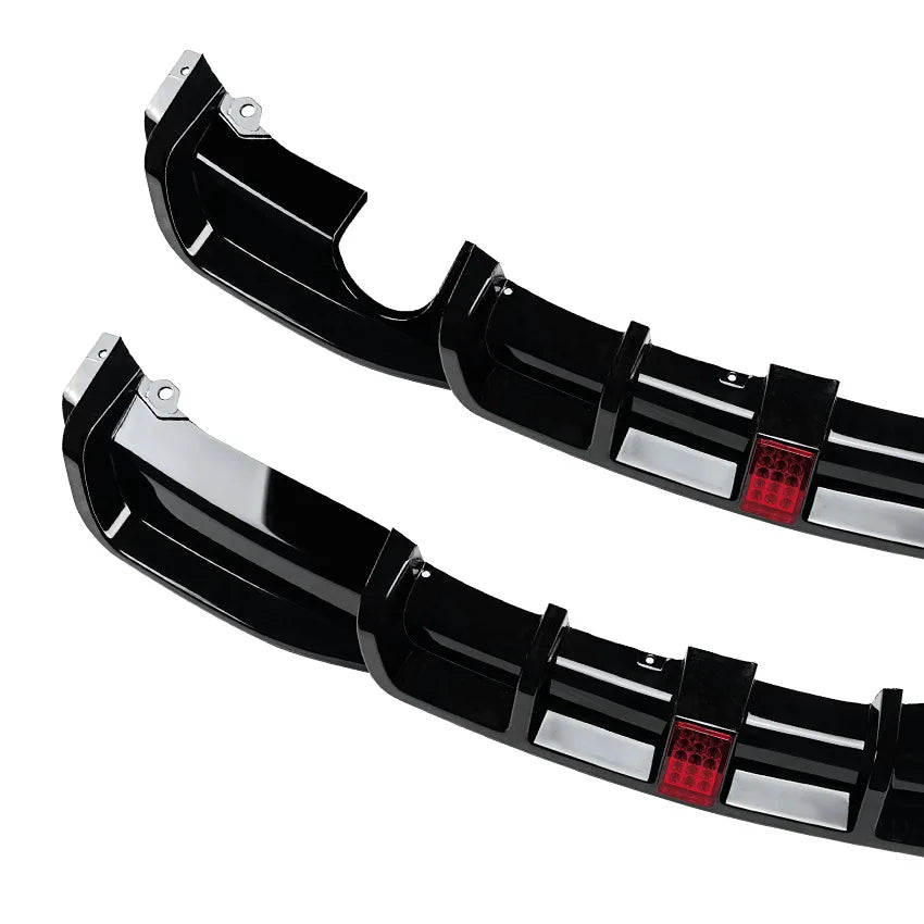 Diffuseur Arrière BMW Série 3 F30 (2013–2019) – Finition Noir Brillant avec Feu Stop Intégré