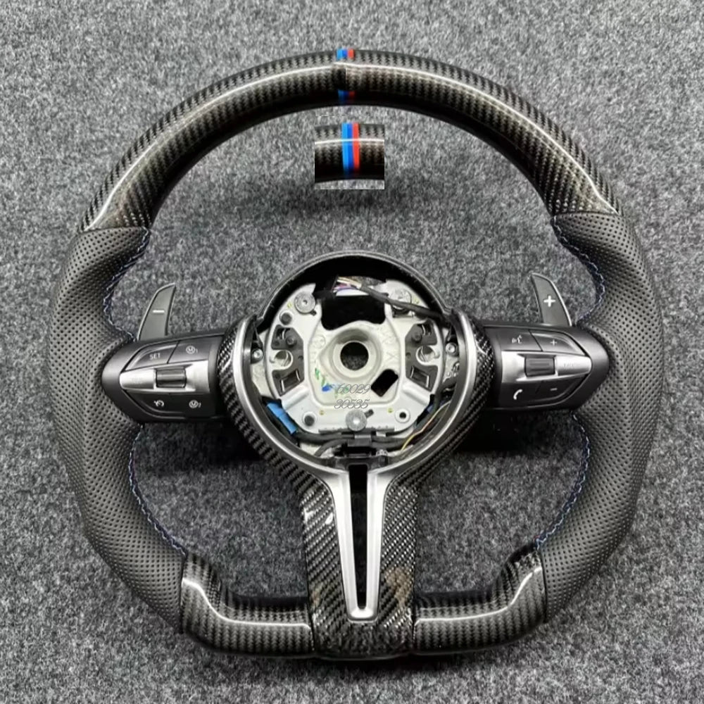Volant en Carbone  – BMW F30 F10 F31 F20 F25 F22 F36 F33 F32 F80 F82 F11 F18 F01 F90 E90 HushBimmer
