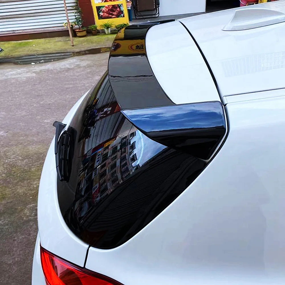 Becquet Coffre ABS – BMW Série 1 E87 (2004–2012) – Style M Performance – Noir Brillant HushBimmer