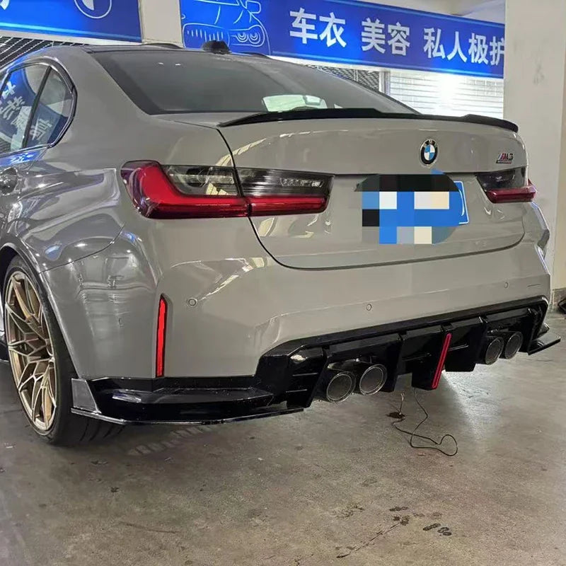 Diffuseur Arrière BMW M3 G80 (2021–2024) – 3 Pièces Noir Brillant avec Éclairage LED